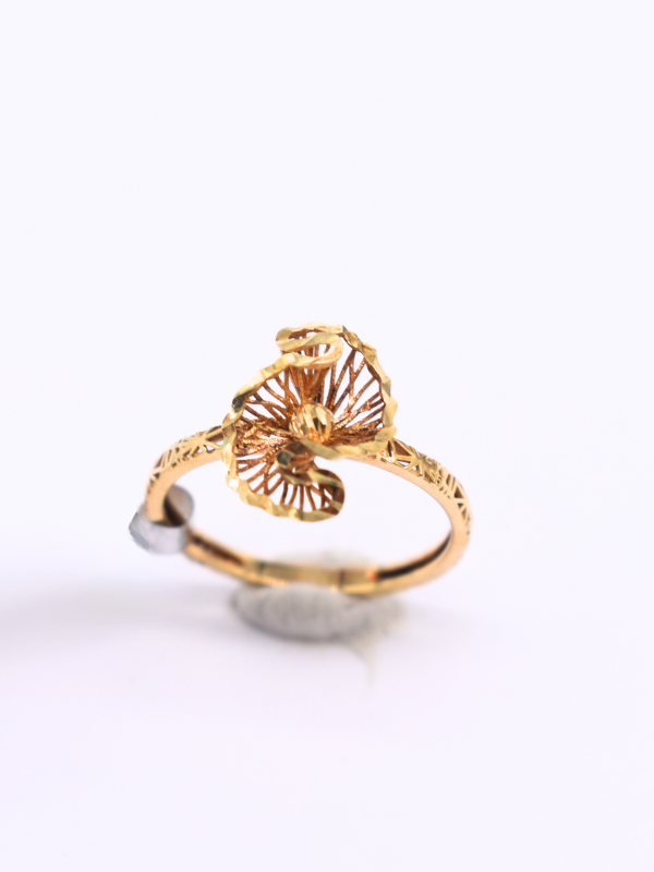 18K Yellow Gold Ring