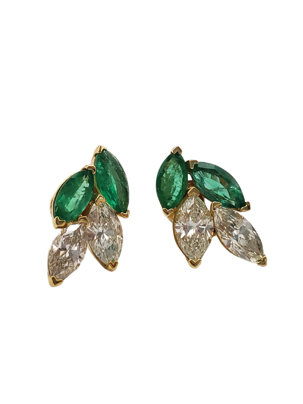 Emerald and diamond Earring