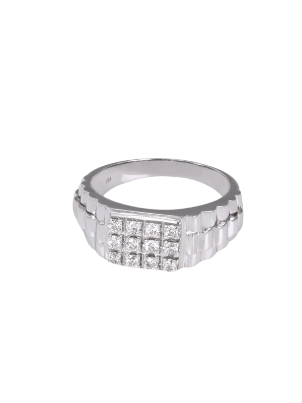 18K White Gold Diamond Ring